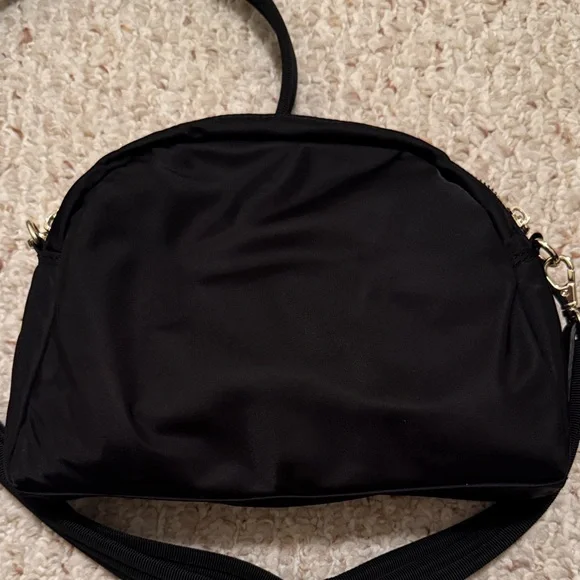 Lo & Sons Nouvelle Black Nylon Crossbody Bag - Picture 7 of 9